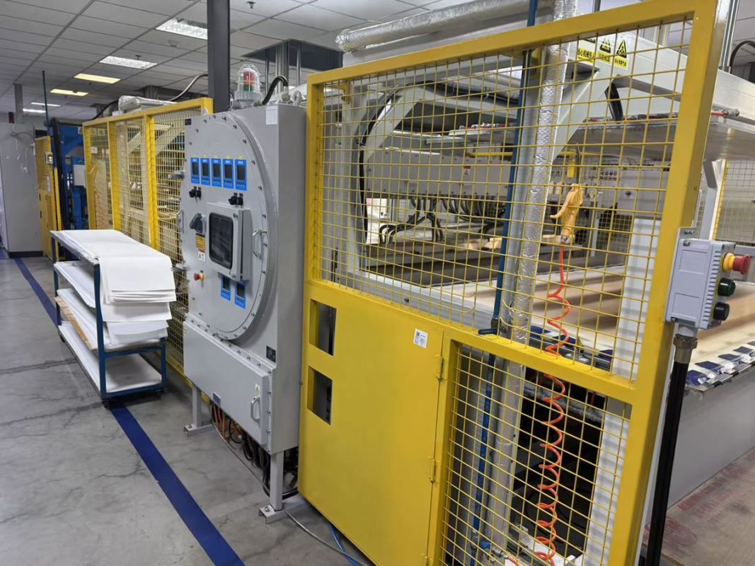 Ski and snowboard equipment manufacturers